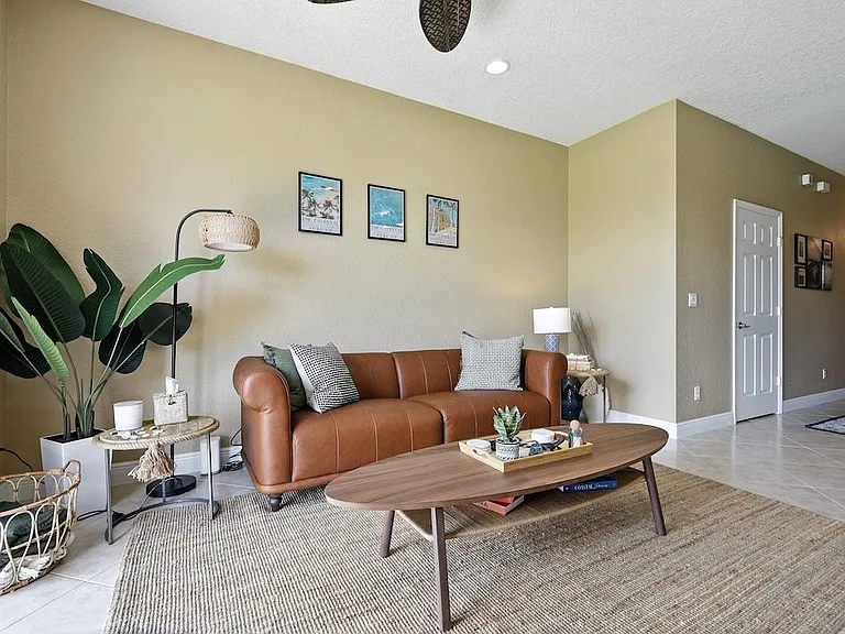 263 Provence Pl — Photo 3
