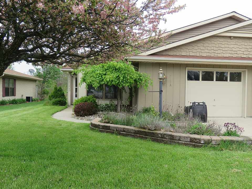 1st image of 719A E Arcadia Ct