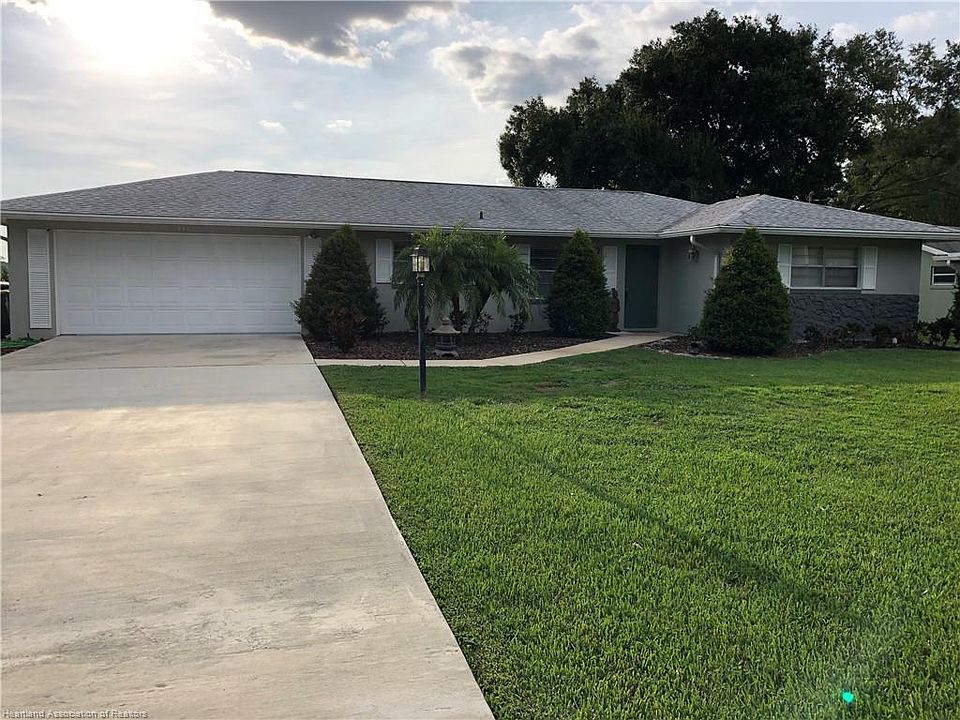 1st image of 411 Lake August Dr
