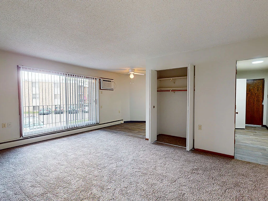 City Limits Apartments — Photo 4