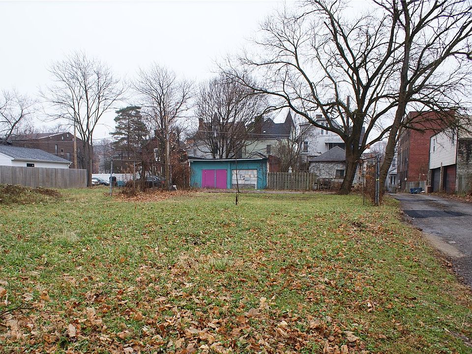 2nd image of 416 N Saint Clair St