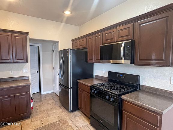 4th image of 11726 Dos Palmas Dr #B