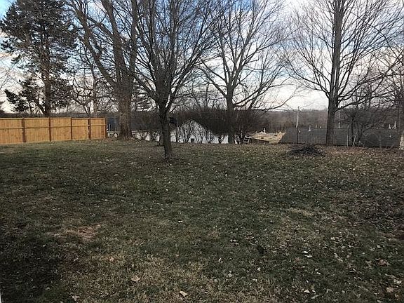 3rd image of 293 Pennsylvania St
