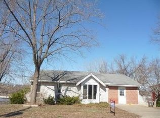 1702 Saint Marys Blvd, Jefferson City, MO 65109