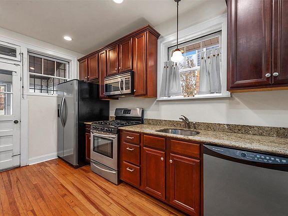 5th image of 6405 Oleatha Ave