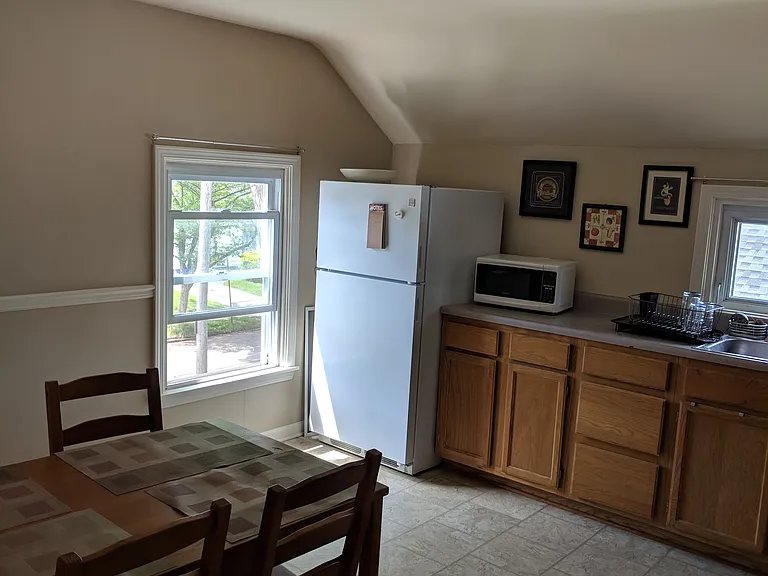 140 Rossiter Rd #UP — Photo 15