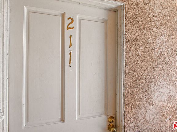 2nd image of 614 Venice Way Unit 211
