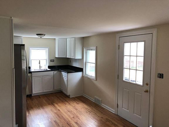 4th image of 2190 Marston Dr