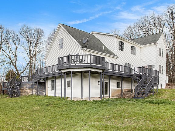 4th image of 524 Molly Dr