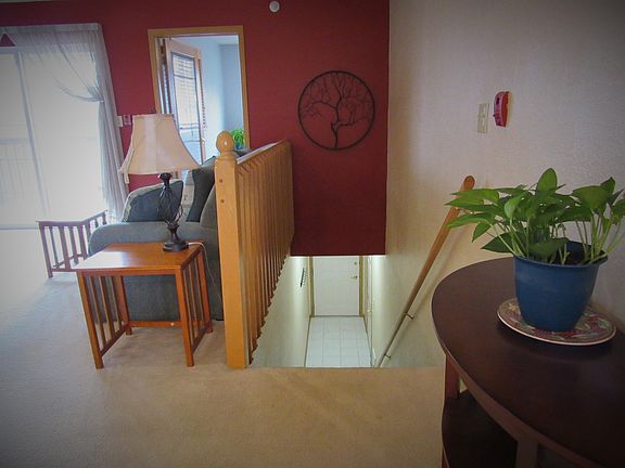 5th image of 200 W Aspen Ct Unit 5