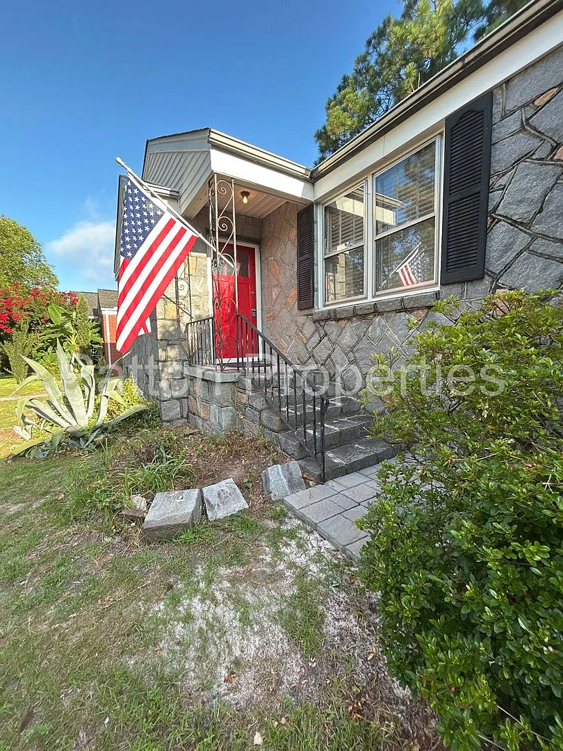 West Columbia Home — Photo 3
