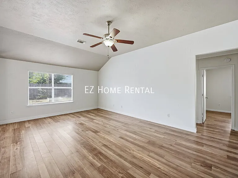 2619 Dylans Crossing Dr — Photo 2