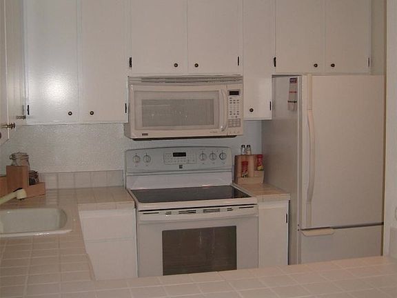 4th image of 613 Woodside Sierra