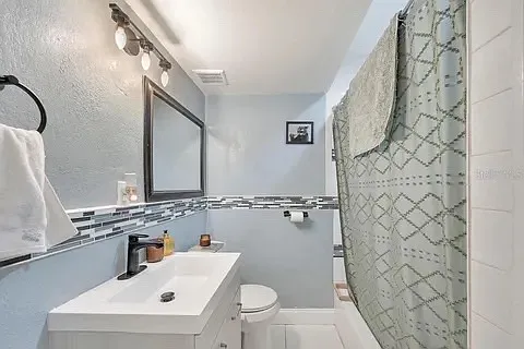 1304 E Osborne Ave — Photo 9