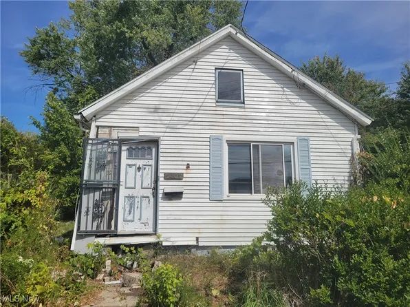 7407 Canton Ave, Cleveland, OH 44105
