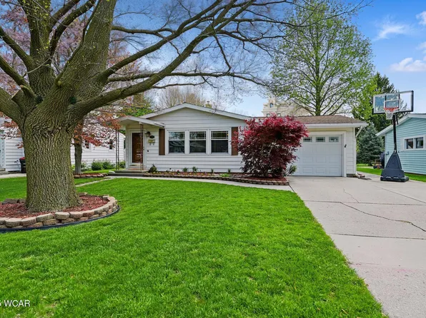 216 N Rauthland Ave, Wapakoneta, OH 45895