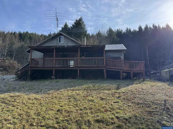 16707 Salmonberry Rd, Alsea, OR 97324