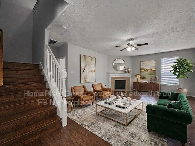 4 bed, 2.5 bath, 2634 sqft, $2,595 — Photo 3