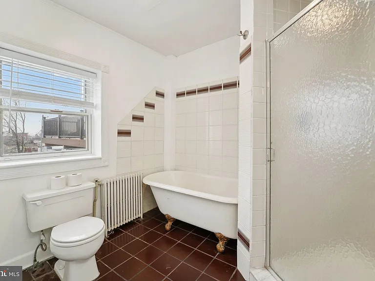 2206 E Baltimore St — Photo 29