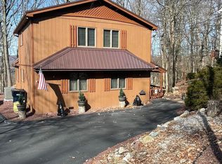 246 Avalanche Ln, Drums, PA 18222