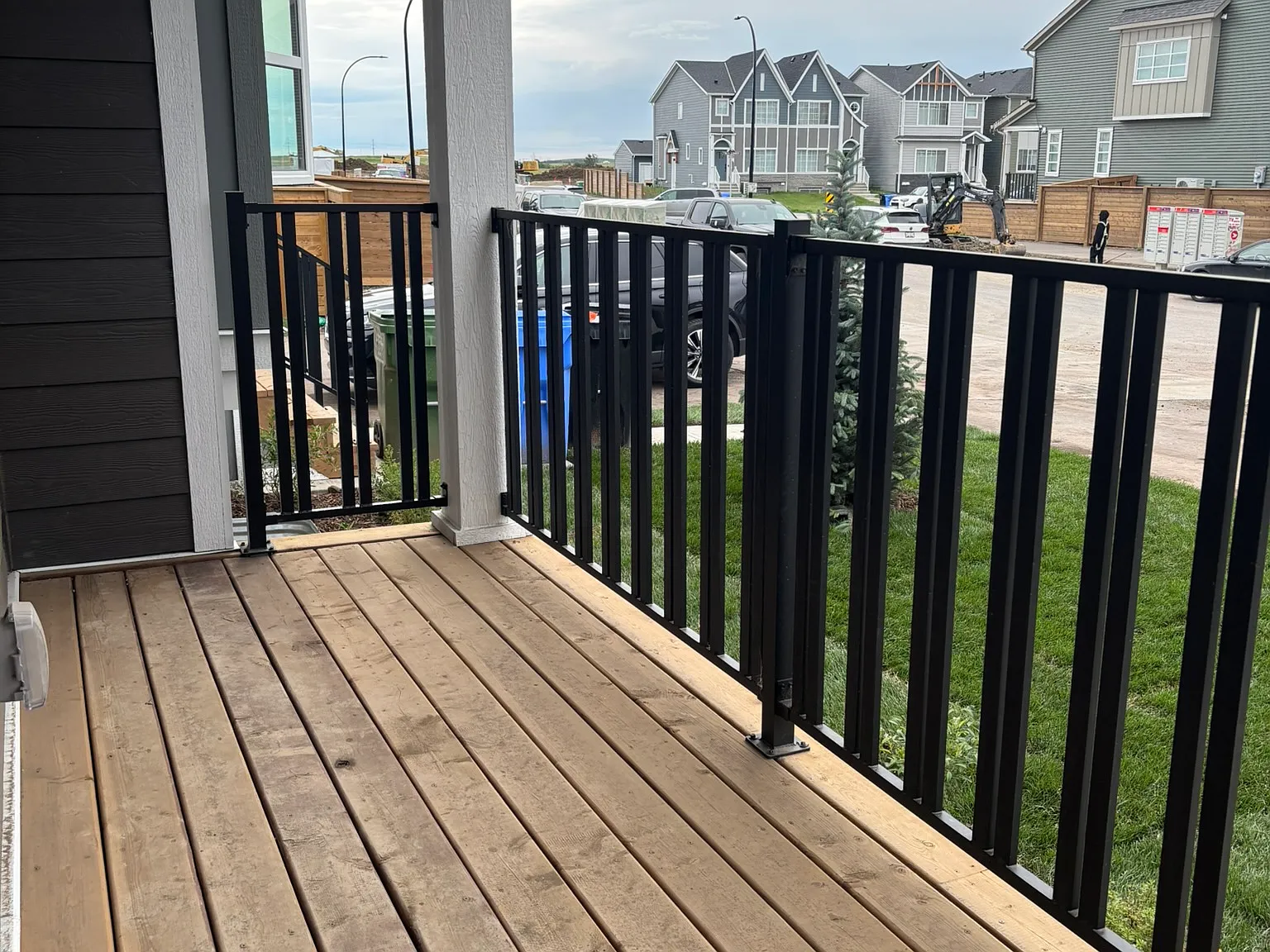 Almost Brand New Semi-Detached In Rangeview! Upper Unit — Photo 4