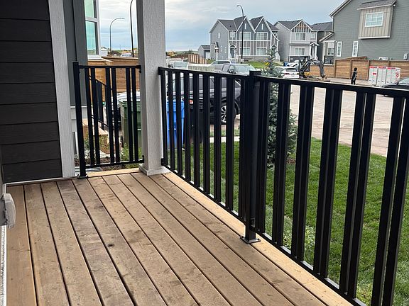 4th image of 535 Rangeview Dr SE