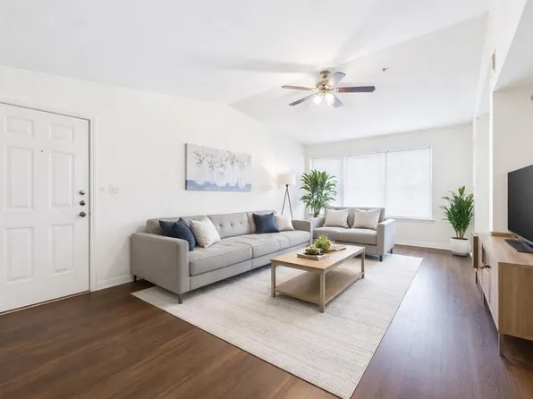 501 W 26th St APT 314, Austin, TX 78705