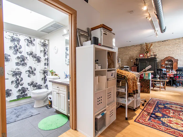 537 Custer Ave #1 — Photo 6
