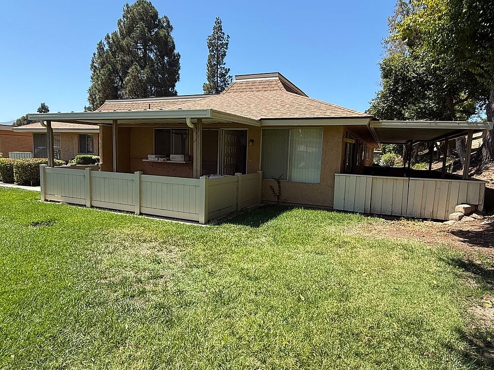 2nd image of 7185 Village 7