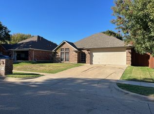 1036 Westgrove Dr, Saginaw, TX 76179