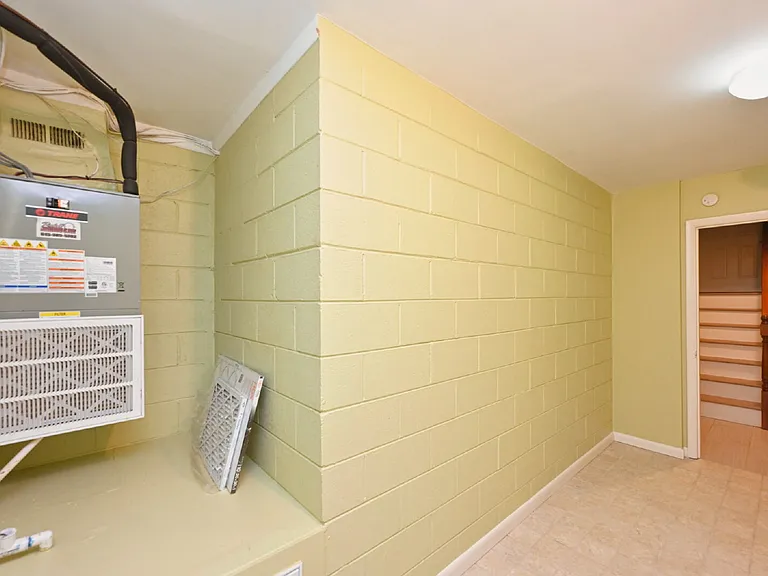 215 Summit Ridge Dr — Photo 52