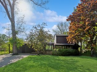 931 Fairview Rd, Highland Park, IL 60035