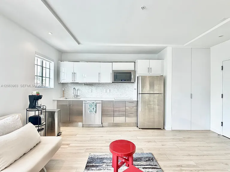 700 16th St #207 — Photo 4