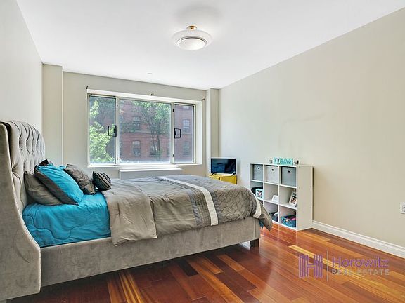 2nd image of 30-85 Vernon Blvd #2C