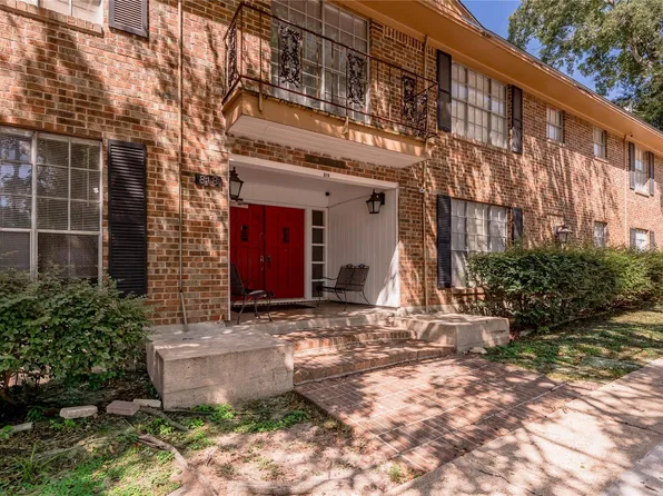818 University Ave APT 6, Huntsville, TX 77320