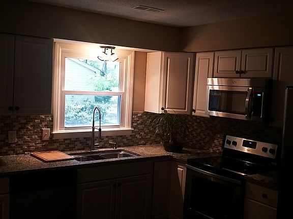 4th image of 7692 Midwood Dr