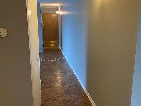 5th image of 4420 W 111th St APT 303
