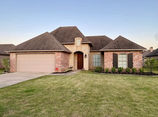 5835 Toria Dr, Alexandria, LA 71303