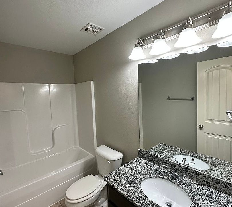 1st image of 2901 Amberwood Ave #4