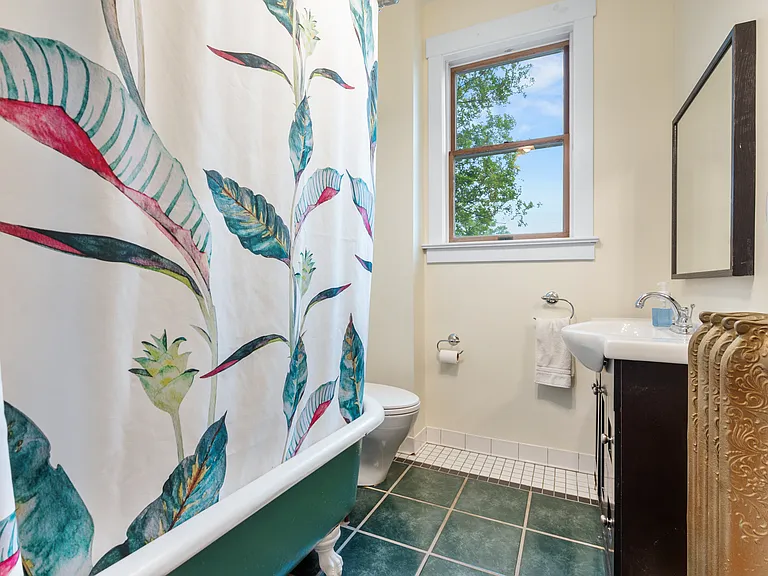 1722 Kilbourne Pl NW — Photo 18