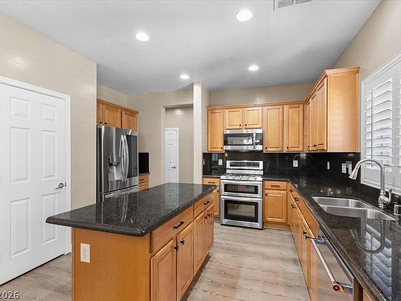 4th image of 256 Mission Verde Ave