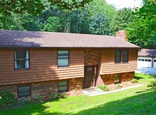 265 Glenwood Dr, Washington, PA 15301