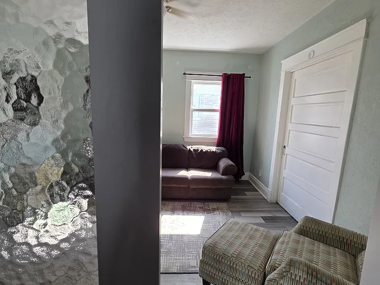 1128 Portage Ave #1C — Photo 16