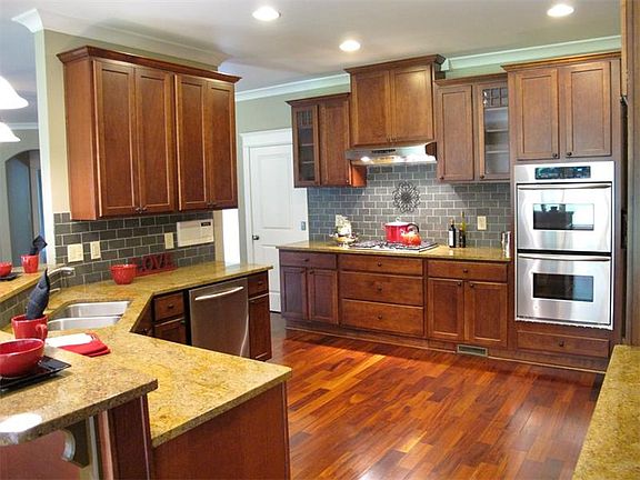 5th image of 4839 Rose Heights Dr