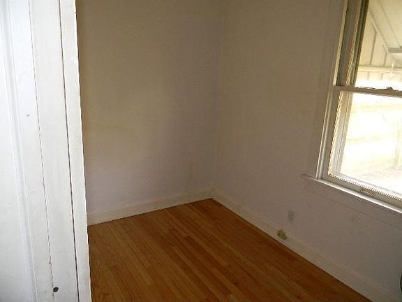 5th image of 2939 Kingston Ave