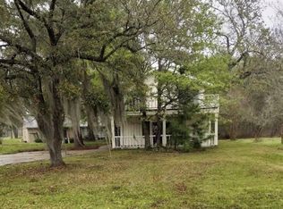 211 Candlelight Ln, Livingston, TX 77351