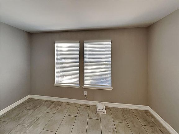 5th image of 435 Laurel Timbers Dr