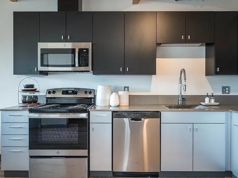 Dean River Apartments — Photo 47