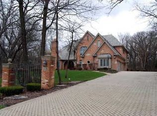 51 Brookside Dr, Lemont, IL