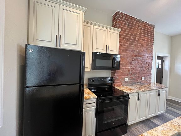 2nd image of 262 S Winebiddle St #7